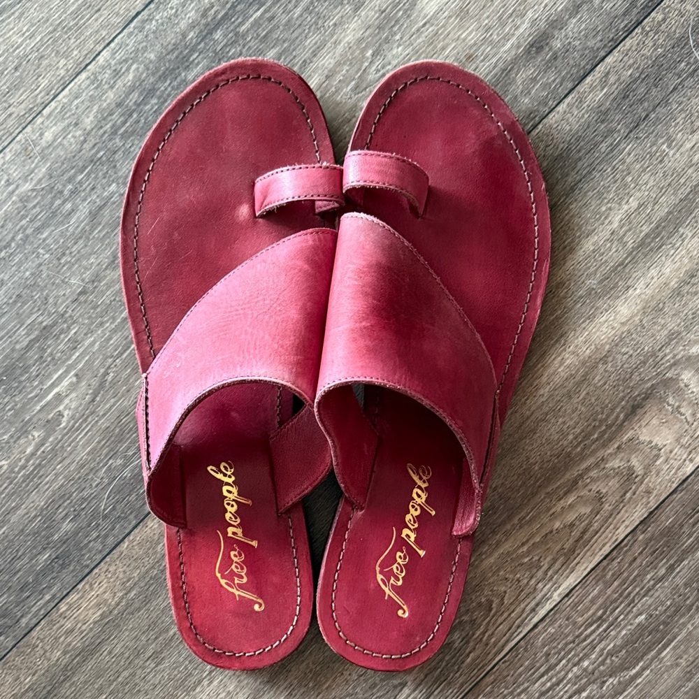 Free People Burgundy Leather Crossover Toe-Loop Sandals